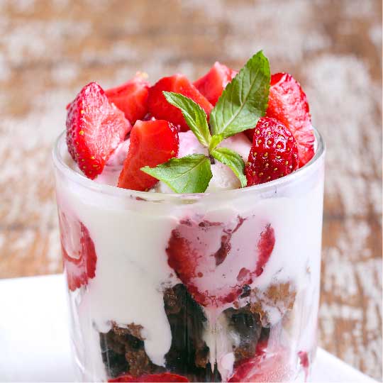 Chocolate and berry trifle - Recipes - Snowflake